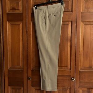 Men’s Haggar Iron Free Khakis 36x32